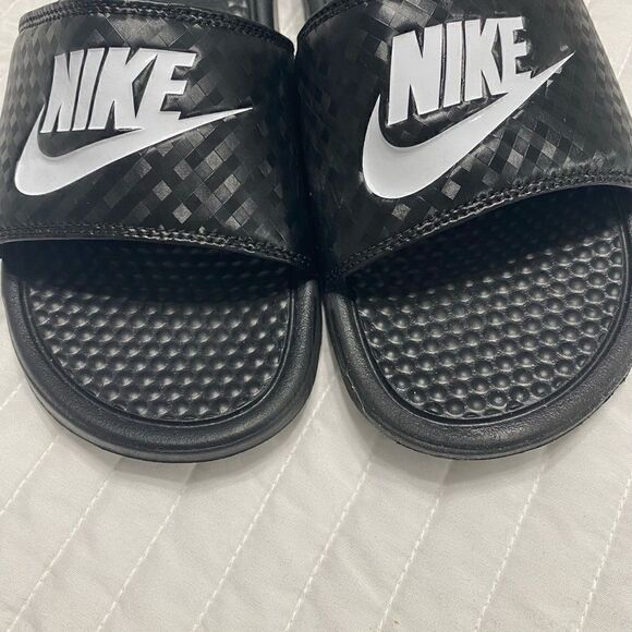 Nike Benassi Slip On Sandals Women Size 11 - Picture 2 of 5